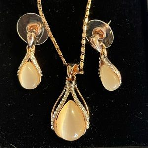 Rose gold colour jewelry set